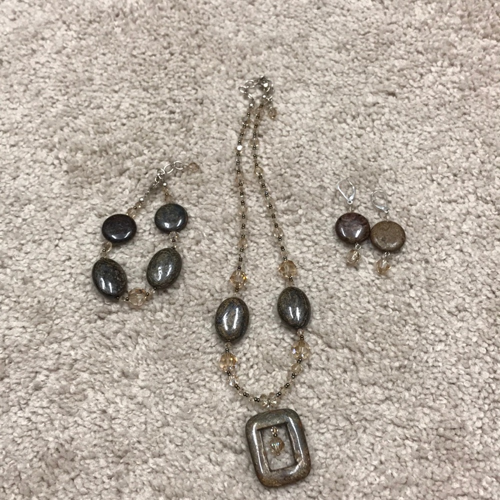 Brown and crystal bead jewelry set